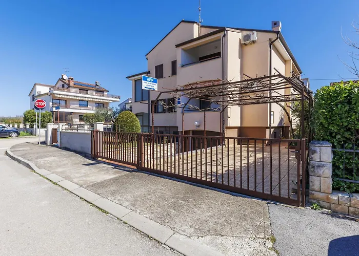 Zoki 2 By Interhome Umag