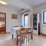 Zoki 2 By Interhome Appartement