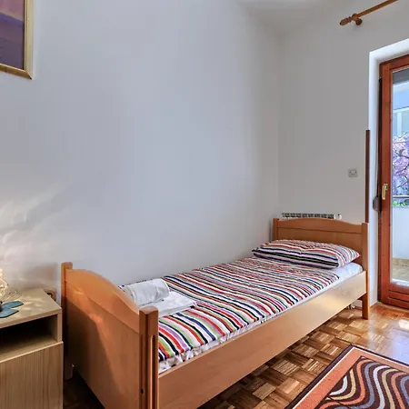Zoki 2 By Interhome شقة *
